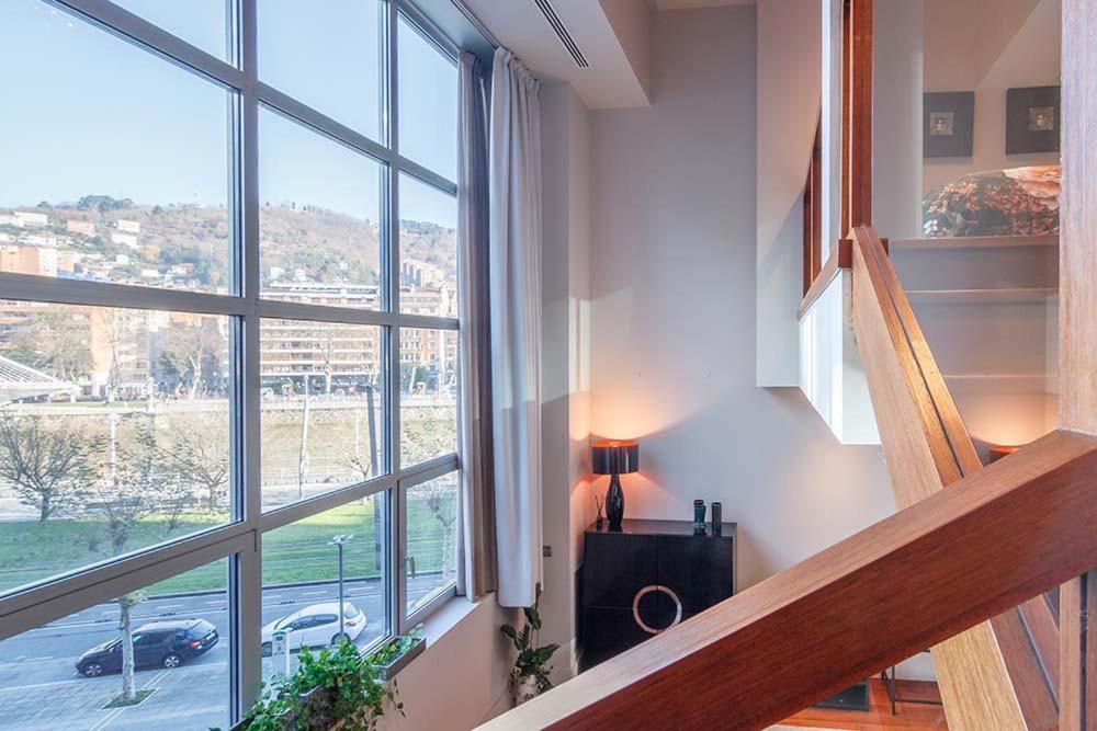 Vivienda Turistica Duplex Isozaki-Guggenheim Apartment Bilbao Exterior photo
