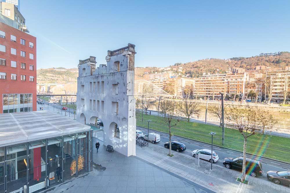 Vivienda Turistica Duplex Isozaki-Guggenheim Apartment Bilbao Exterior photo